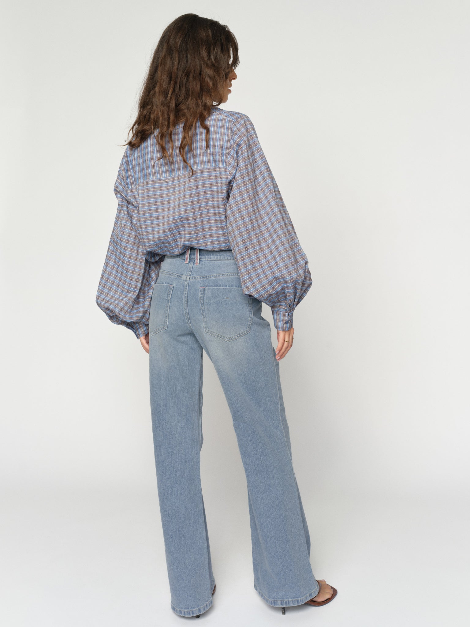 Modelshot / Light Blue / Detail